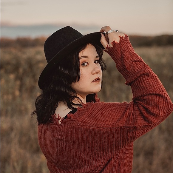 Meet your Posher, Haylee - Picture 1 of 1